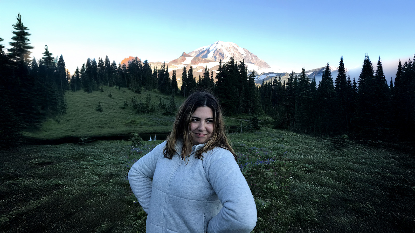 Miranda on a hike to Spray Park near Mount Rainier in fall 2021