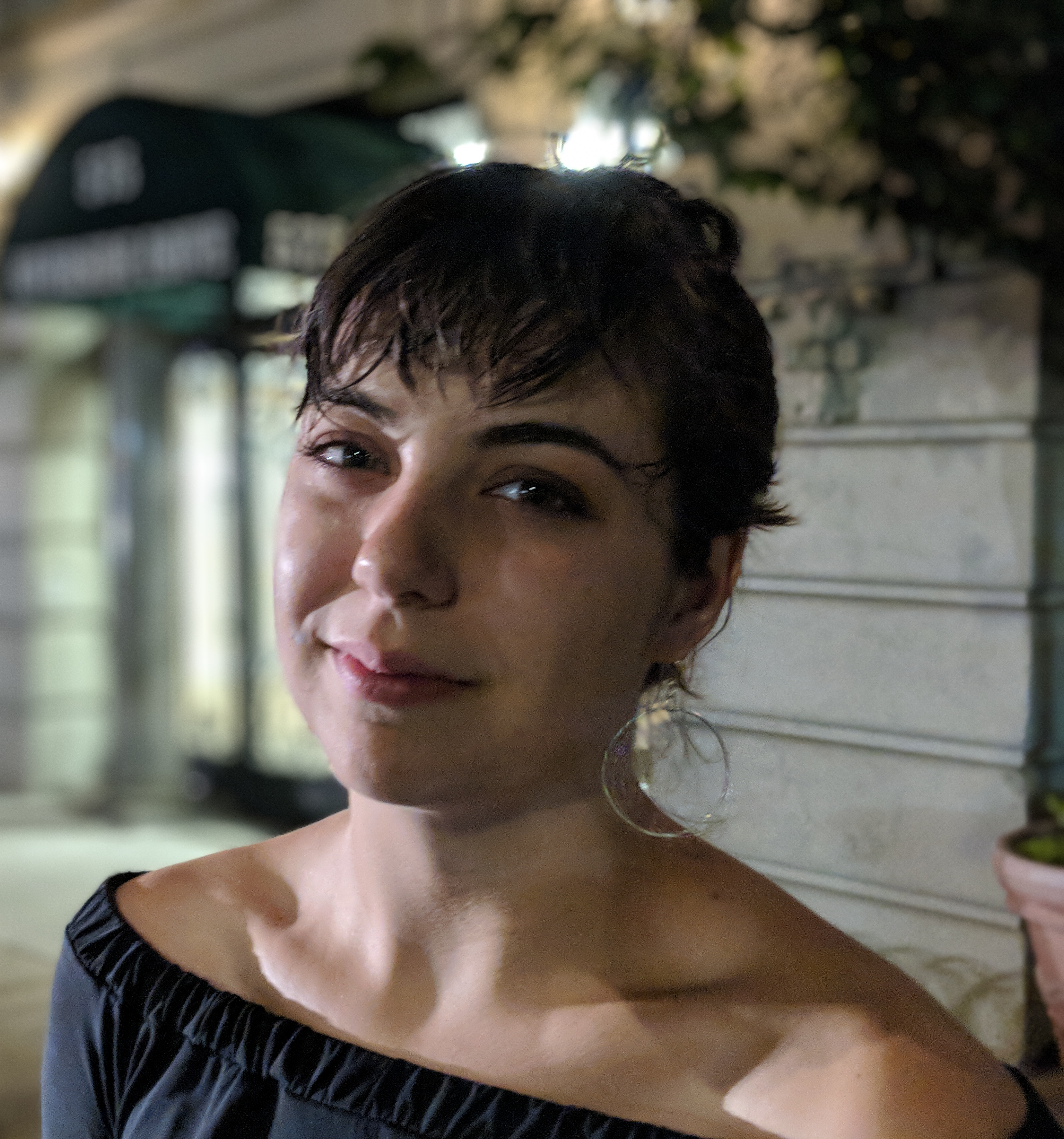 Miranda Sita professional photo 2